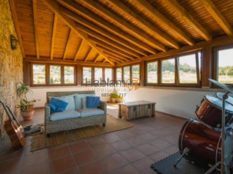 Foto f0e2b6d7-85e2-4a30-8ef6-6821322c8e89. Chalet en Nantes Sanxenxo