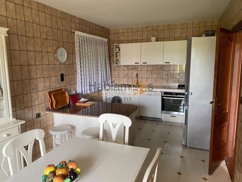 Foto 5efb89e8-3be0-4737-851f-ccc89d77c925. House with heating parking in Vilanova de Arousa