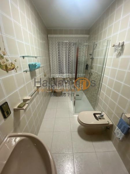 Foto d462848a-8cb3-4bb2-8b79-0420718bfe80. House with heating parking in Vilanova de Arousa
