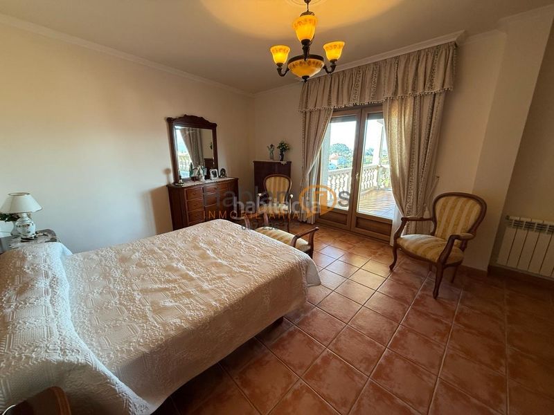 Foto f0f39413-9780-4802-b7a9-2633603c3111. House with heating parking in Vilagarcía Vilagarcía de Arousa