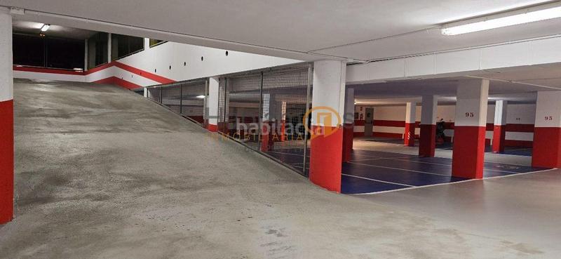 Foto eca9e643-47c5-4797-bcac-2efee51c3817. Parking coche en Vilagarcía Vilagarcía de Arousa