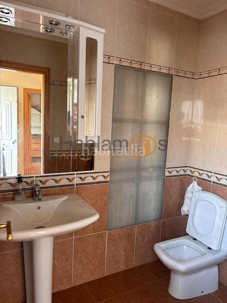 Foto 613d3d28-c060-4999-b8fd-6b24320841f6. Casa bifamiliare con riscaldamento parcheggio piscina in Sanxenxo