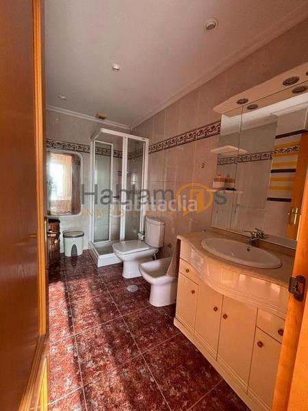 Foto f181529a-b385-4c93-9472-ec44b9eec7ab. Casa bifamiliare con riscaldamento parcheggio piscina in Sanxenxo