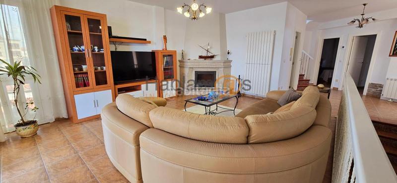 Foto 7c8f3d79-6092-4225-af36-9f75306847bf. Casa con riscaldamento parcheggio in Illa de Arousa (A)