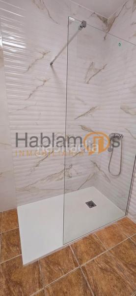 Foto b6b59688-6dcf-4d7d-a9b1-465975f1be43. Casa con riscaldamento parcheggio in Illa de Arousa (A)