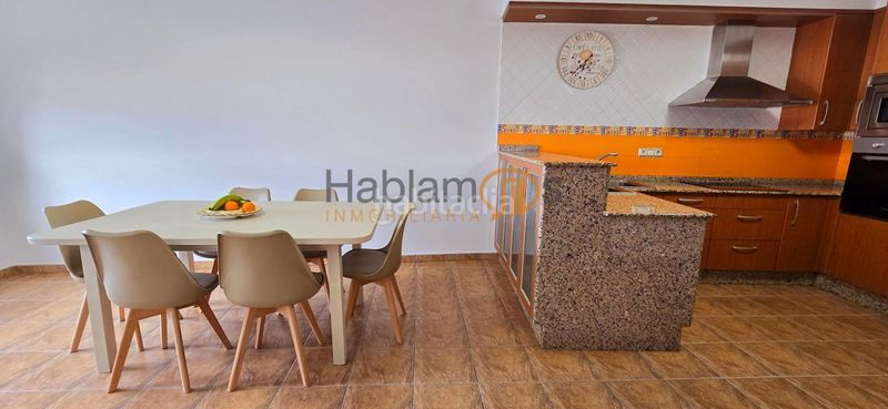 Foto b173880b-80e0-4ee2-bb23-44d74700ed3b. Casa en Illa de Arousa (A)