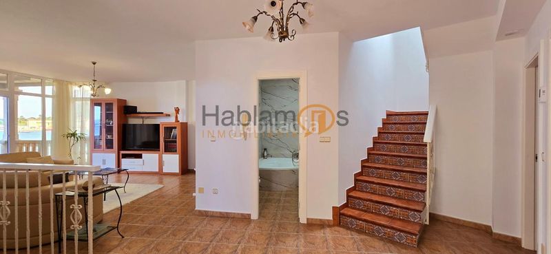 Foto c1810eaf-f025-4e0d-a0ae-5ad17ddbe832. Casa en Illa de Arousa (A)