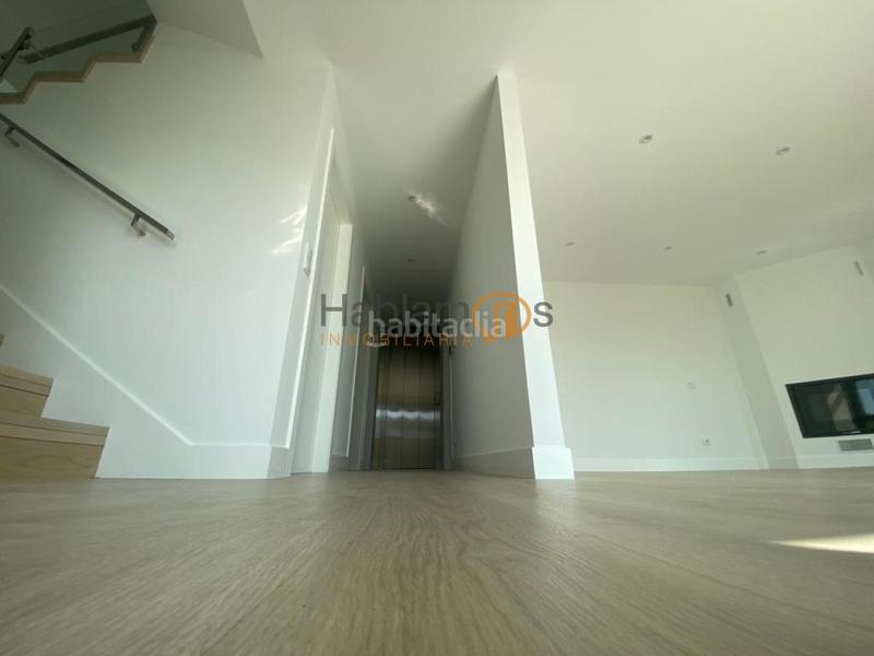 Foto 1965167b-3674-4db0-8c66-72f799b4f508. Chalet con riscaldamento parcheggio in Cambados