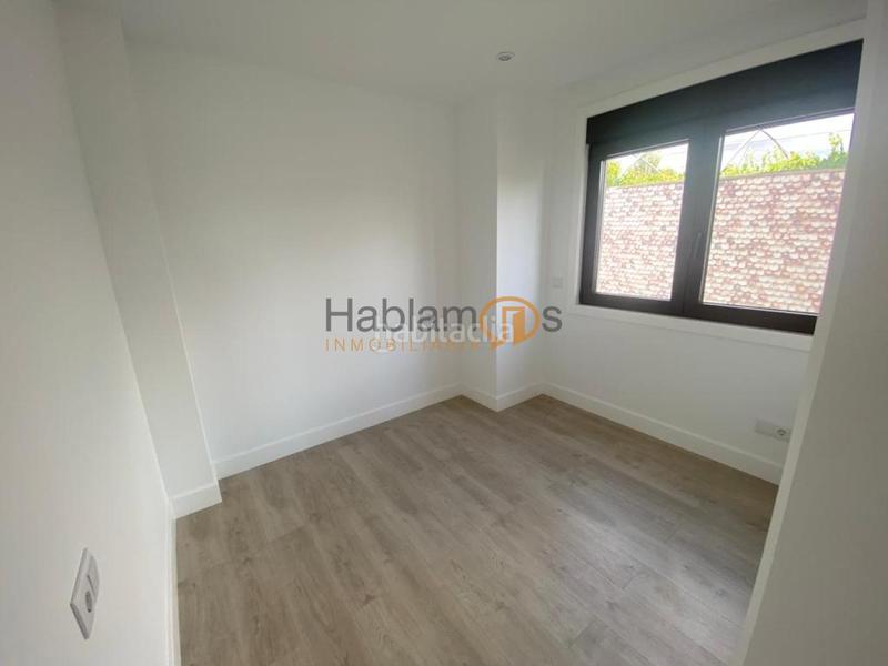 Foto b7382bf7-6428-49b0-8abe-bfc3b8452012. Chalet con riscaldamento parcheggio in Cambados