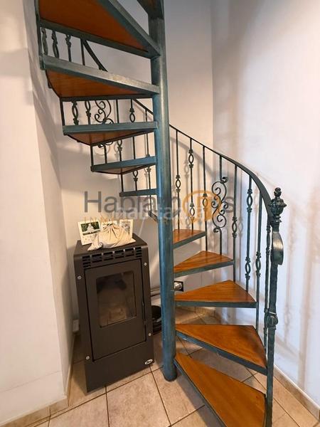 Foto f1247d8b-fd3a-43b9-95b5-91e865c3327e. Casa con riscaldamento in Cambados
