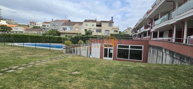 Foto 50601fbf-a3dc-4bfa-9a88-0824fb0eba3d. Pis amb calefacció aparcament piscina a O Carril Vilagarcía de Arousa