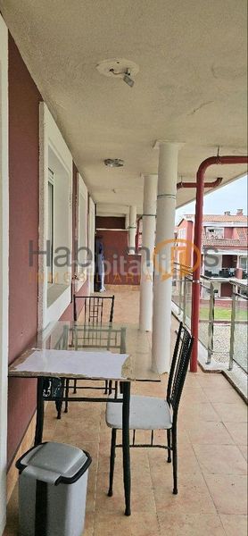 Foto bce0fecd-5a0b-4db6-afaa-270aa17558c1. Pis amb calefacció aparcament piscina a O Carril Vilagarcía de Arousa