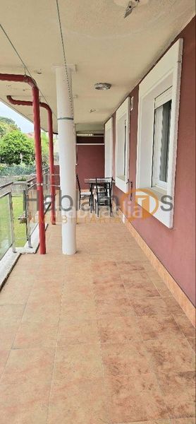 Foto c626fe17-c83a-4755-a427-f98a805f6427. Pis amb calefacció aparcament piscina a O Carril Vilagarcía de Arousa