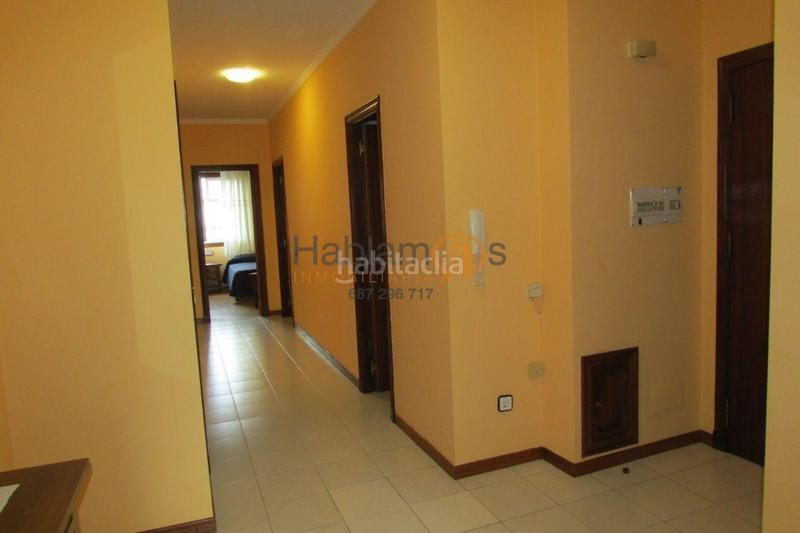 Foto f571efde-8d1d-40b1-b3aa-d078b9d2d346. Piso en Cambados