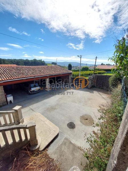 Foto 556239b2-3a10-4596-b542-77c70399b8cb. House with heating parking in Vilanova de Arousa