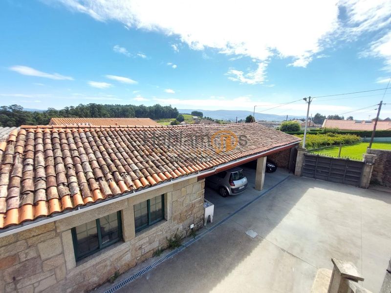 Foto 79afb02b-95d9-4158-9000-a9ea9a2be399. House with heating parking in Vilanova de Arousa