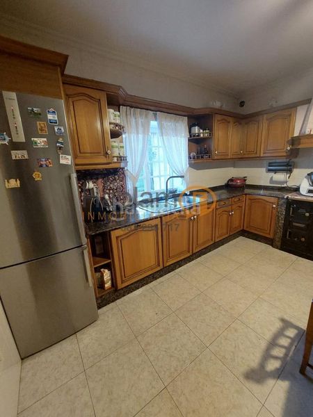 Foto 7c917fb6-d71a-4687-9953-ee3ec0b257a0. House with heating parking in Vilanova de Arousa