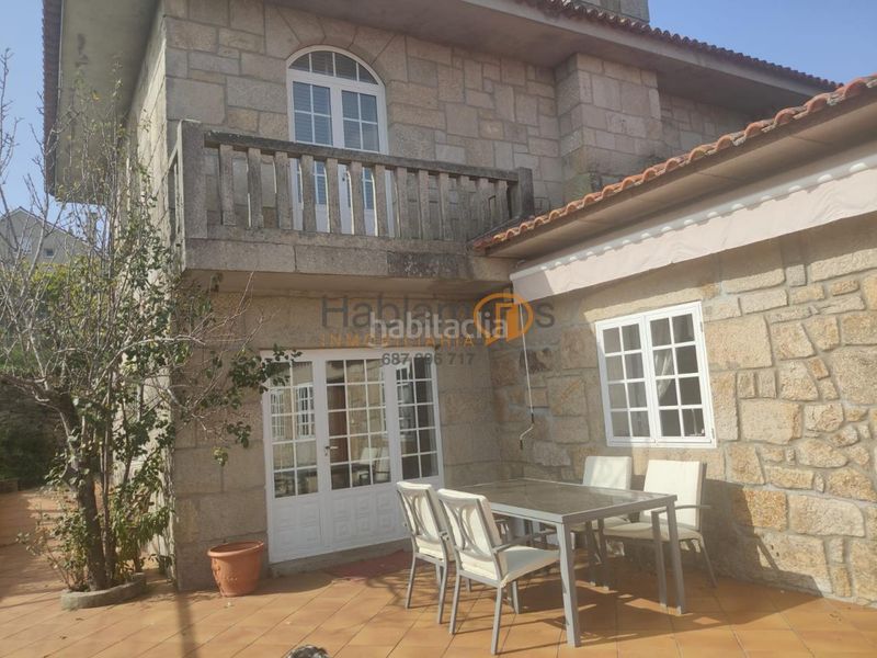 Foto 879056e2-8619-4286-ba5a-6b780fefc0f2. House with heating parking in Vilanova de Arousa