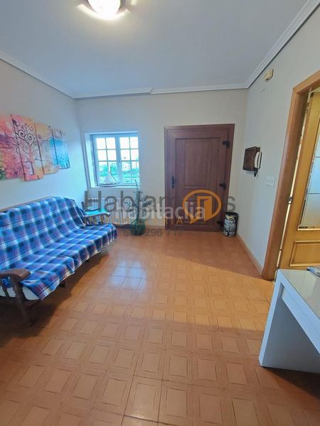 Foto 9ad5372c-0431-4bef-886a-edb70bc9542f. House with heating parking in Vilanova de Arousa