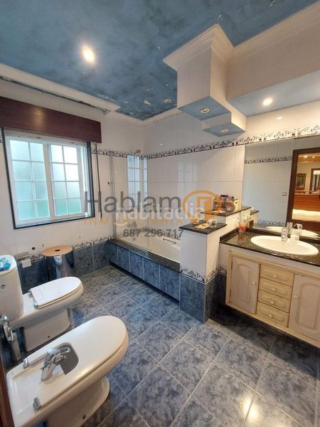 Foto a1d674df-b932-4380-912a-5ab8407842d2. House with heating parking in Vilanova de Arousa