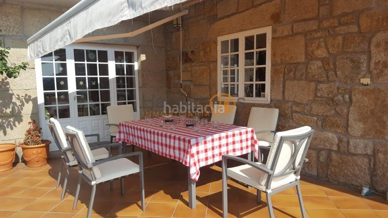 Foto a2b772bc-b5c1-494f-8f55-cce9d85ee3fd. House with heating parking in Vilanova de Arousa