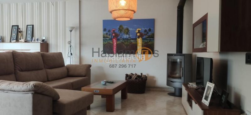 Foto ad6deafa-da8b-499e-bb71-1c427035c977. House with heating parking in Vilanova de Arousa