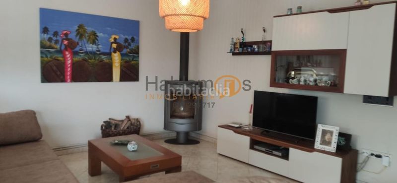 Foto c1c655cd-cdce-471c-82fe-ba579ffa4ebd. House with heating parking in Vilanova de Arousa