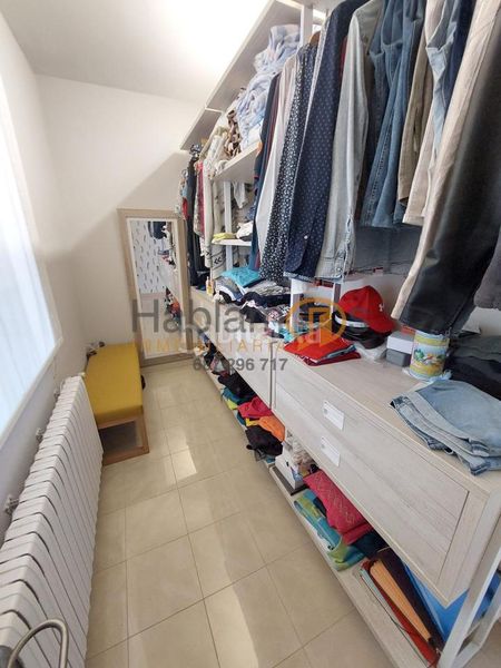 Foto c644ab6a-b149-41c9-b45c-beb02baaefd1. House with heating parking in Vilanova de Arousa