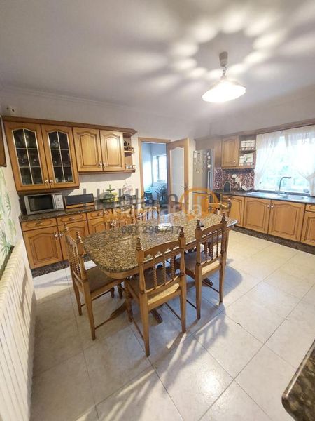 Foto de94fff7-5c10-4881-98b3-68fe62fe1317. House with heating parking in Vilanova de Arousa