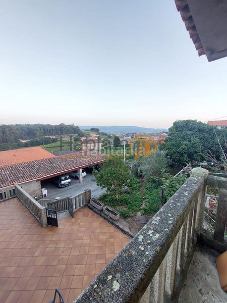 Foto f2bd54eb-3d62-4aa9-936e-af263f29f182. House with heating parking in Vilanova de Arousa