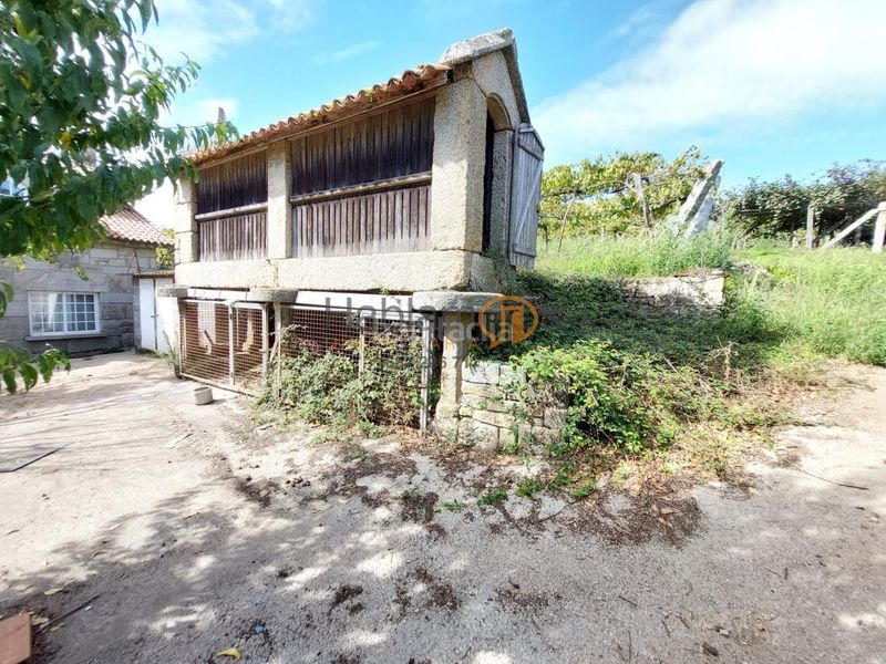 Foto f57fd5ad-82b5-452f-8003-e37cf1565d36. House with heating parking in Vilanova de Arousa