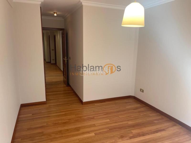 Foto b1cff898-3b8e-4b35-bfbb-e54ca68abbb1. Appartamento con riscaldamento parcheggio in Plaza España - Corte Inglés Vigo