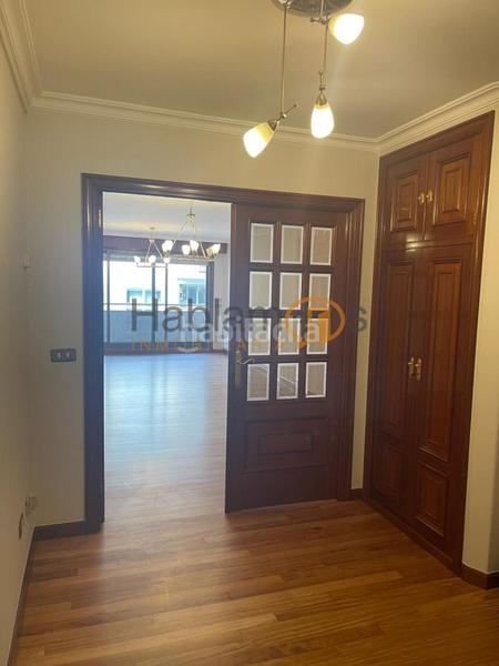 Foto c2d90255-16ed-4c6c-be0f-08df78f5b177. Pis amb calefacció aparcament a Plaza España - Corte Inglés Vigo