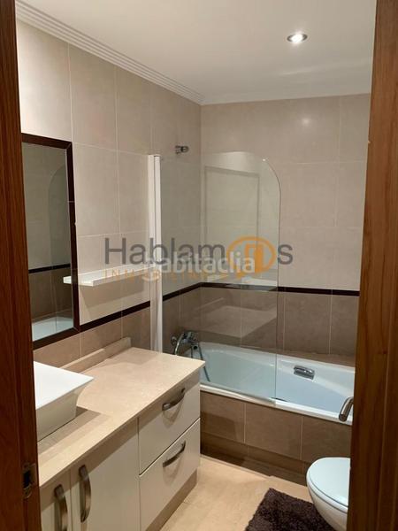 Foto f8afa509-e2e5-4c07-97db-648a6bc8db0c. Rent flat with heating parking in Cambados