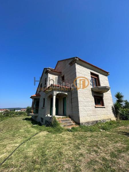 Foto 06fd62f2-7978-4db5-8cd2-da1f36b740a1. Casa en Nantes Sanxenxo