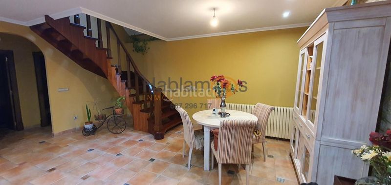 Foto 393caf41-23c2-4b7b-8ece-1a67203b8087. Chalet with heating parking pool in Vilanova de Arousa