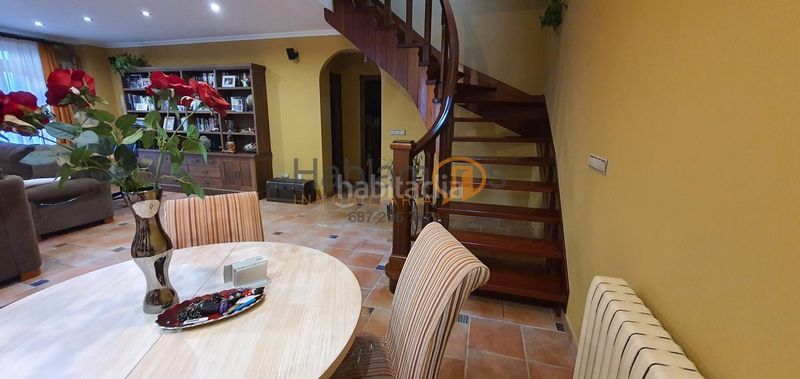 Foto c528ea6b-0ded-4f1f-8e18-47be9c4ad092. Chalet with heating parking pool in Vilanova de Arousa