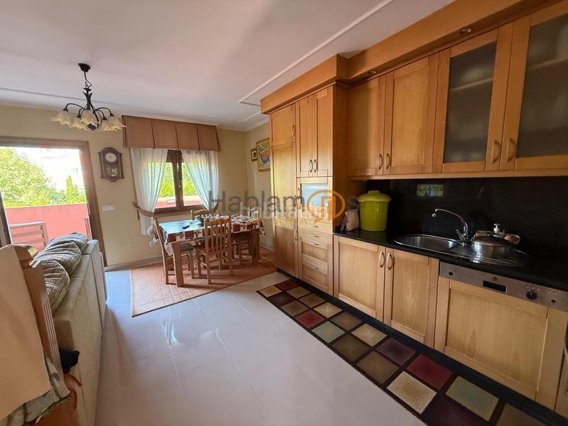 Foto f821c9cf-3813-4087-89a2-c958b221236b. Casa pareada en Noalla Sanxenxo