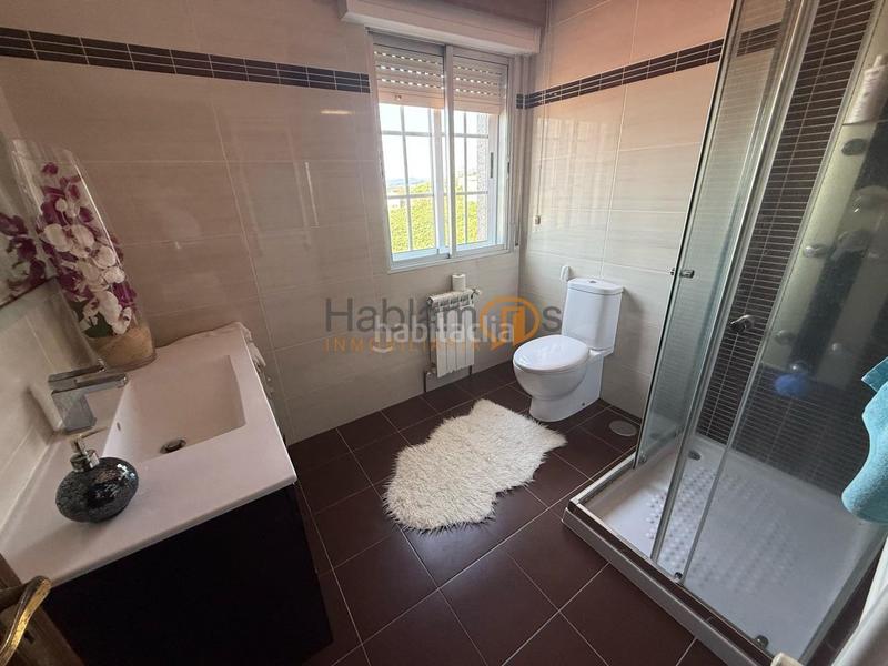 Foto 35ccd19a-cd6a-48c4-9498-0e86bb329e80. Maison avec chauffage parking dans Cambados