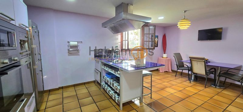 Foto 026710b5-09ec-4ac0-bc2e-055d4868ec1b. Xalet amb calefacció aparcament piscina a Vilagarcía Vilagarcía de Arousa