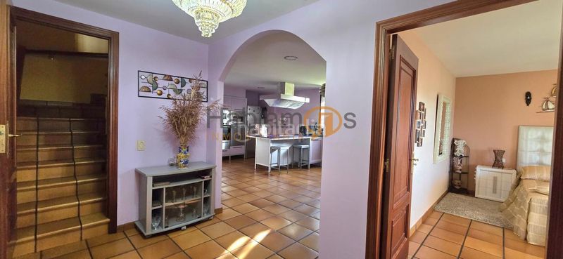 Foto 40c2edff-6c13-4ee0-af30-15ba9484f4e3. Xalet amb calefacció aparcament piscina a Vilagarcía Vilagarcía de Arousa