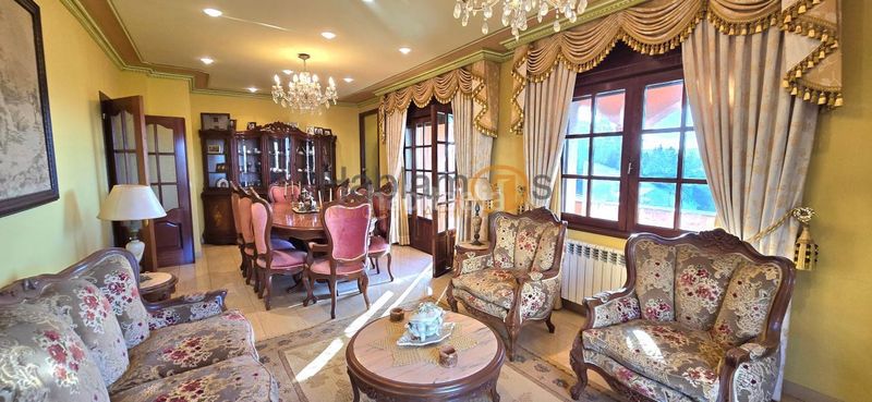 Foto 4cea4426-6746-4346-a594-ba066b5ccfab. Xalet amb calefacció aparcament piscina a Vilagarcía Vilagarcía de Arousa