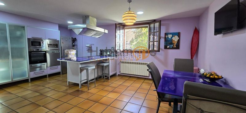 Foto 574827f9-c370-4898-8861-dec38f5c17f5. Xalet amb calefacció aparcament piscina a Vilagarcía Vilagarcía de Arousa