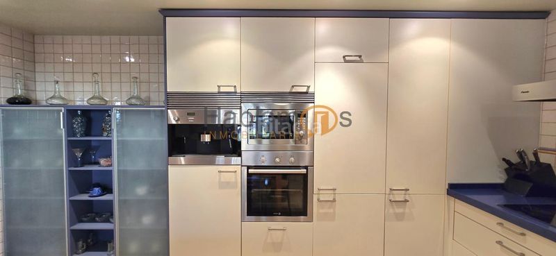 Foto 5bf6bedc-7e00-4b6b-af49-0db6bc8d2f52. Xalet amb calefacció aparcament piscina a Vilagarcía Vilagarcía de Arousa