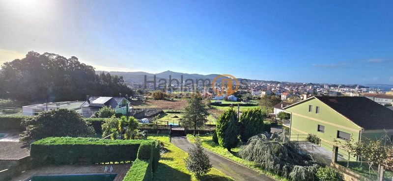 Foto 808e710c-6abe-46b2-a9a3-e44983bff1c6. Xalet amb calefacció aparcament piscina a Vilagarcía Vilagarcía de Arousa