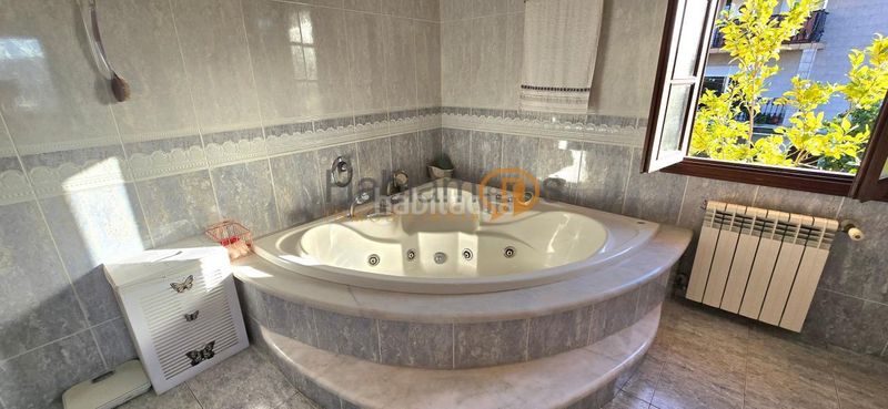 Foto 92f3d369-fdcc-48d7-9cfb-d47726a7991a. Xalet amb calefacció aparcament piscina a Vilagarcía Vilagarcía de Arousa