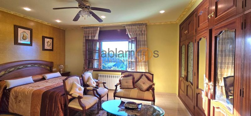 Foto a7b5d662-cdd0-4024-90a1-21a733361ee1. Xalet amb calefacció aparcament piscina a Vilagarcía Vilagarcía de Arousa