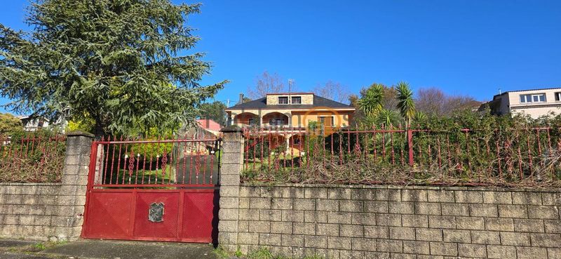 Foto c8512821-d5a8-44d5-8730-e5b97850183d. Xalet amb calefacció aparcament piscina a Vilagarcía Vilagarcía de Arousa