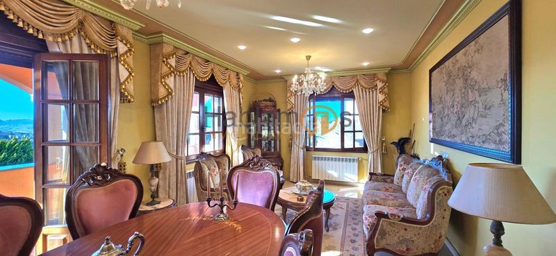 Foto c8f0bae4-c594-40f5-8aa5-695fedc09c32. Xalet amb calefacció aparcament piscina a Vilagarcía Vilagarcía de Arousa