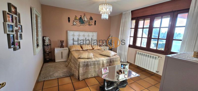 Foto dc5cdf68-cf3a-49cc-89ca-0870a73776db. Xalet amb calefacció aparcament piscina a Vilagarcía Vilagarcía de Arousa